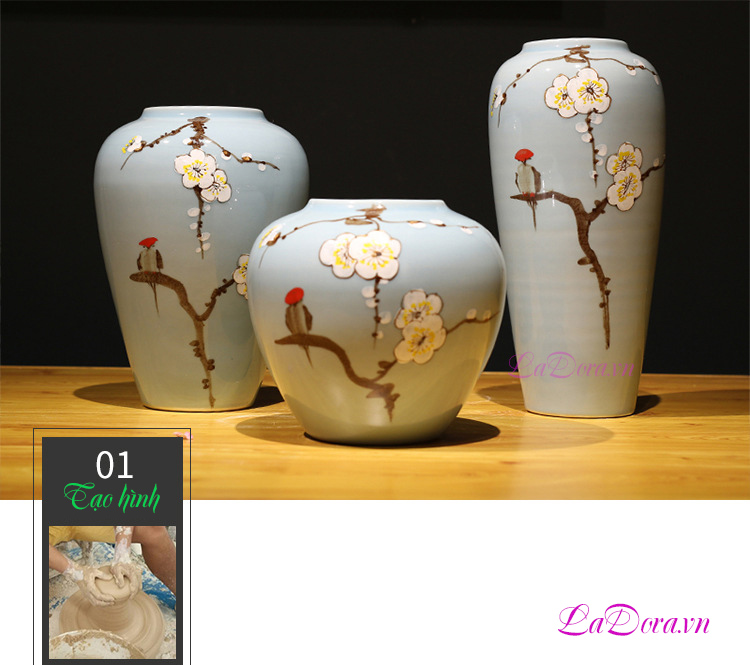 bình gốm thủ công hoa mai trắng tại ladora.com.vn