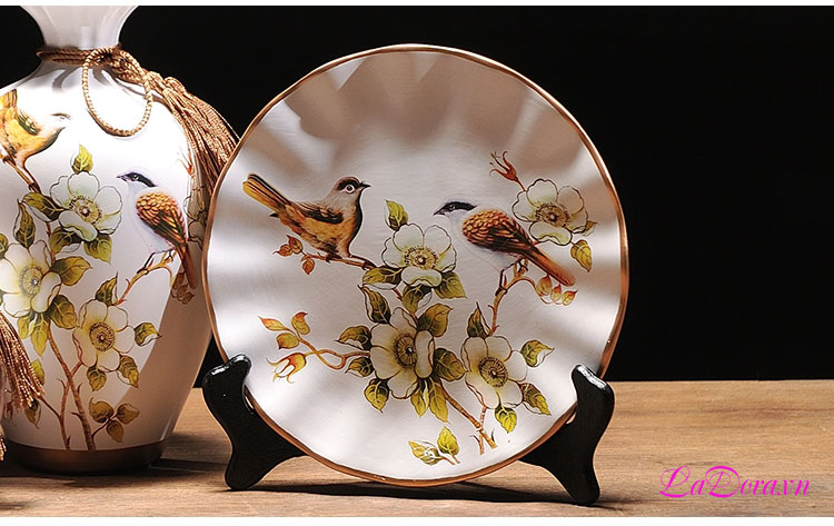 mua bình gốm chim và hoa trang trí phòng khách tại LaDora.vn