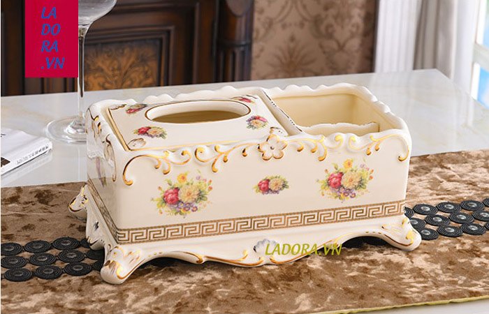 Trang trí bàn ăn đẹp với Ladora.vn