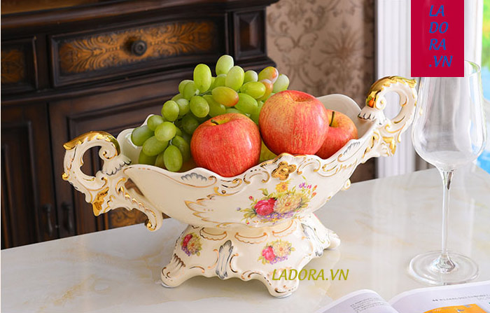 Trang trí bàn ăn đẹp với Ladora.vn