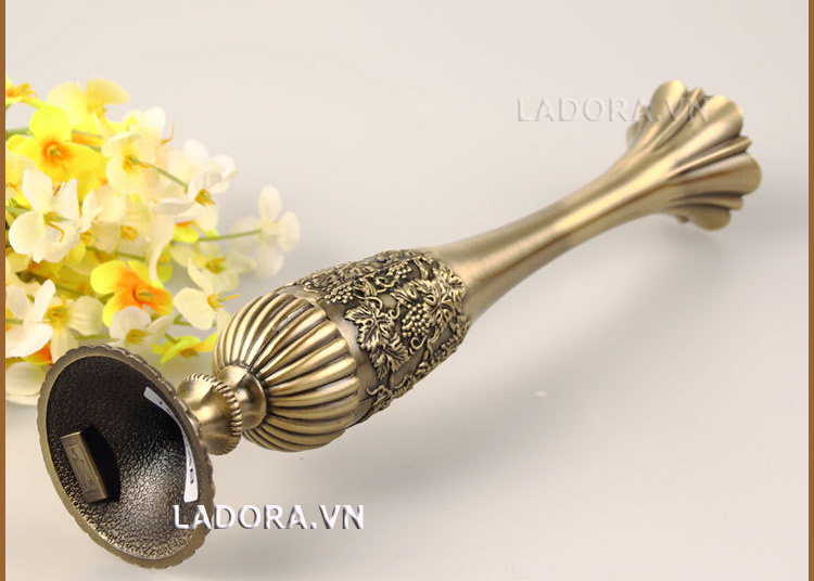 bình hoa cổ điển tại Ladora.vn