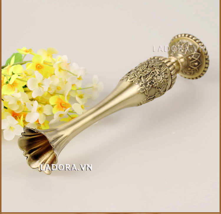 bình hoa cổ điển tại Ladora.vn