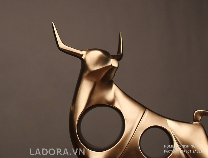 Con vật trang trí bàn tại ladora.com.vn