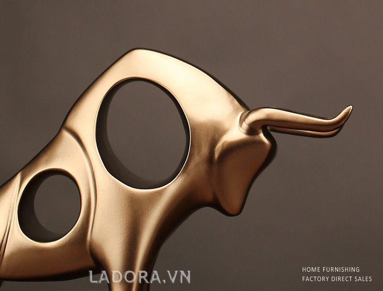 Con vật trang trí bàn tại ladora.com.vn