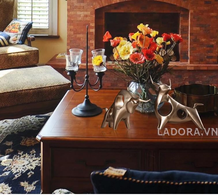 Con vật trang trí bàn tại ladora.com.vn