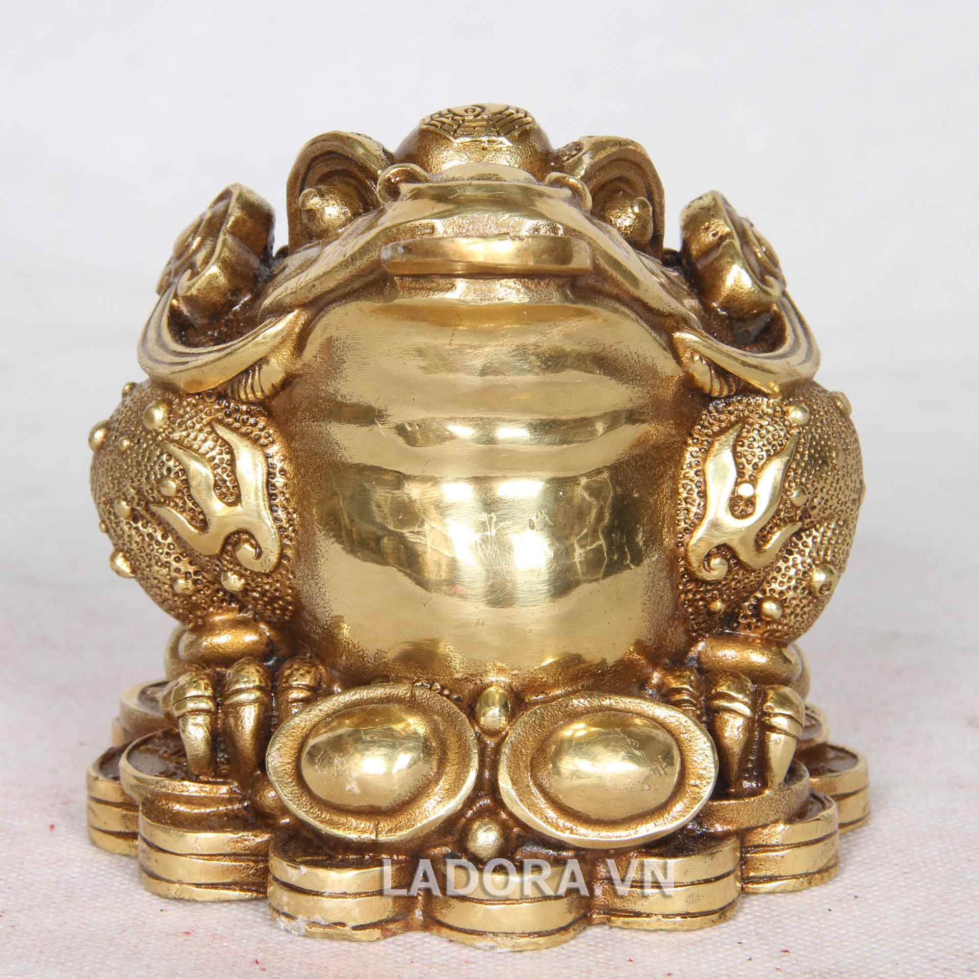 đồ vật trang trí bàn làm việc