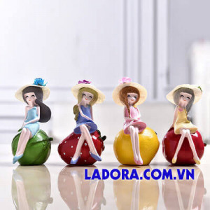 Tượng trang trí decor nhà đẹp 4 cô gái xinh xắn tại Ladora.com.vn